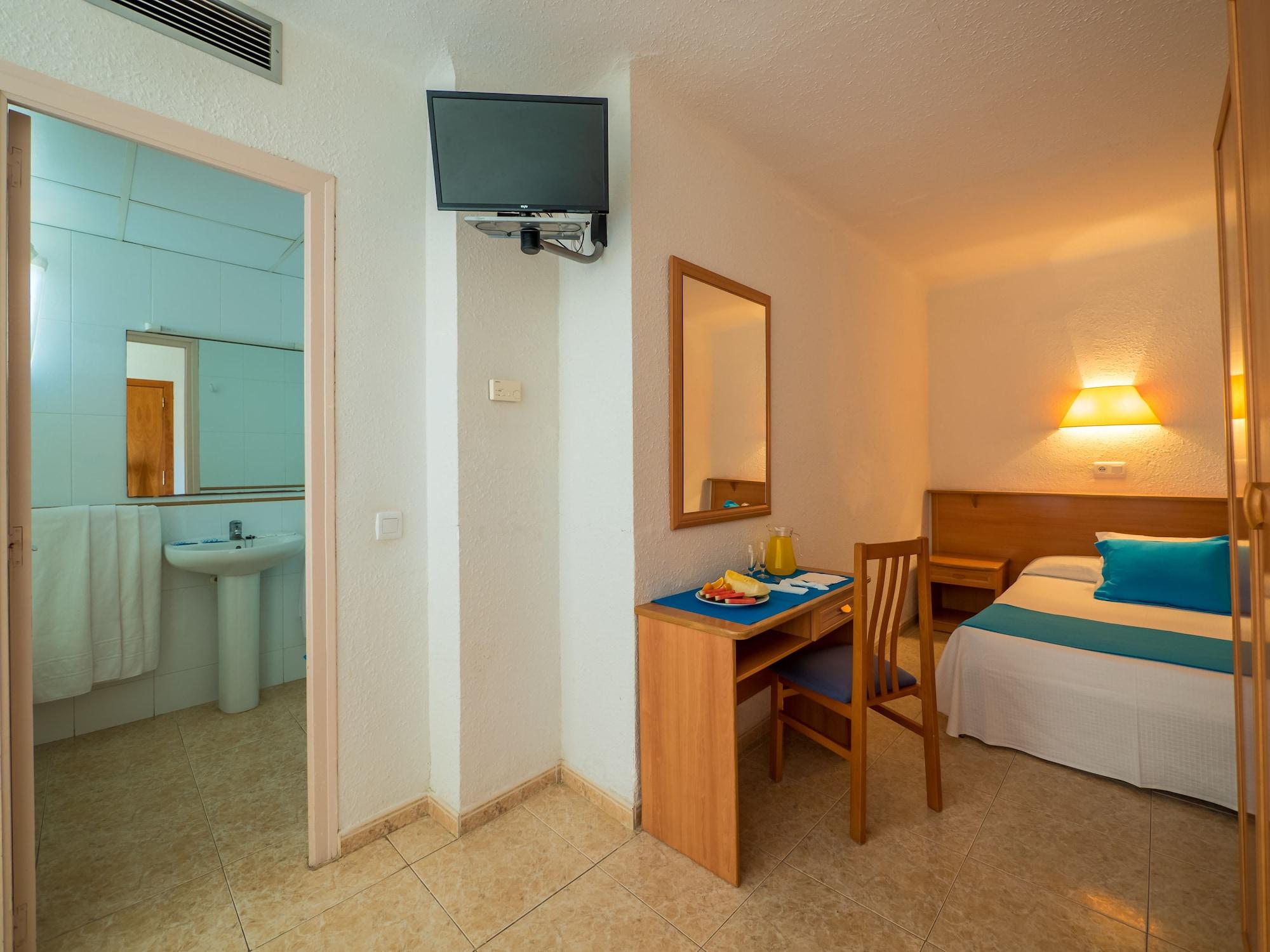 Checkin Pineda Hotel Pineda de Mar Exterior photo